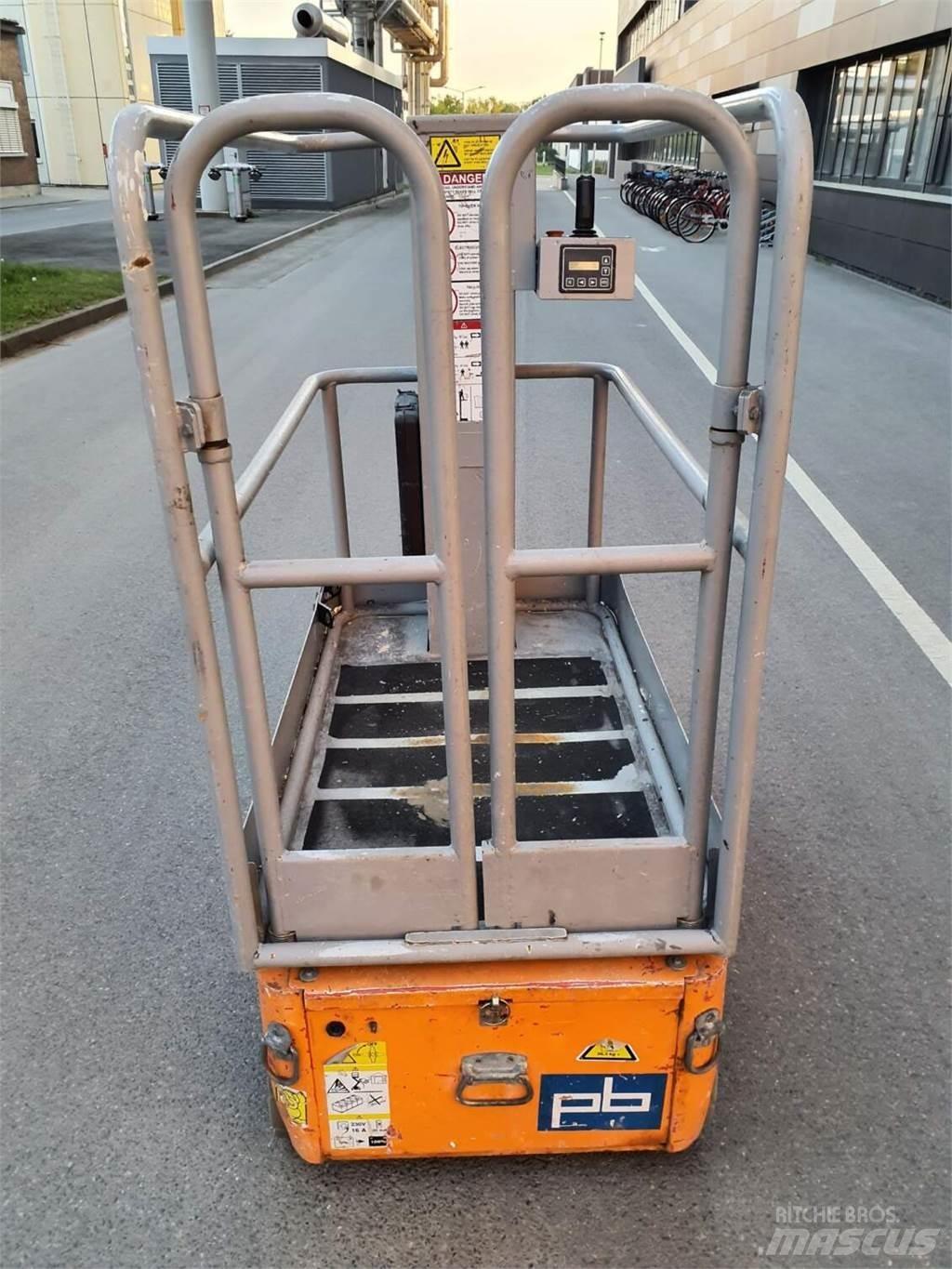 Manitou 60 V (01206) 인원/화물 앨리베이터