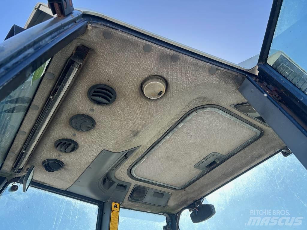 New Holland 7740 트랙터