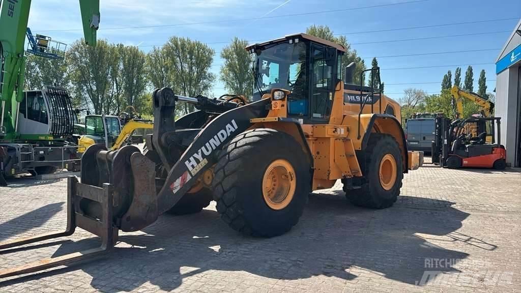 Hyundai HL970  휠로우더