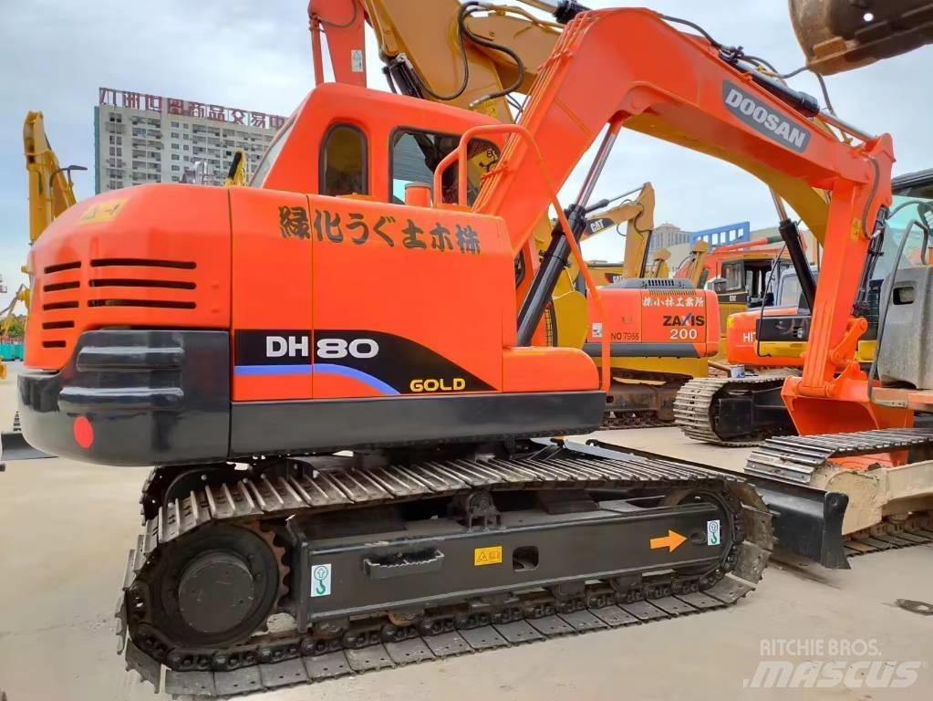 Doosan DH 80 중형굴삭기 7톤-28톤