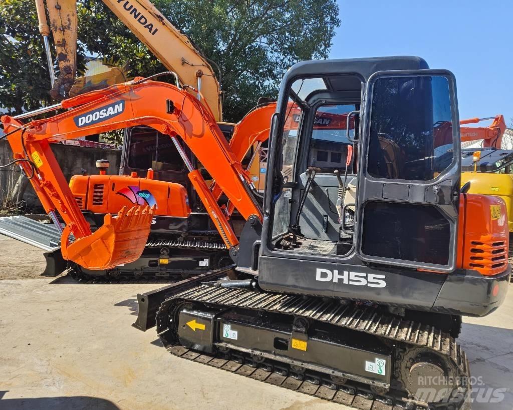 Doosan DH 55 소형 굴삭기 7톤 미만