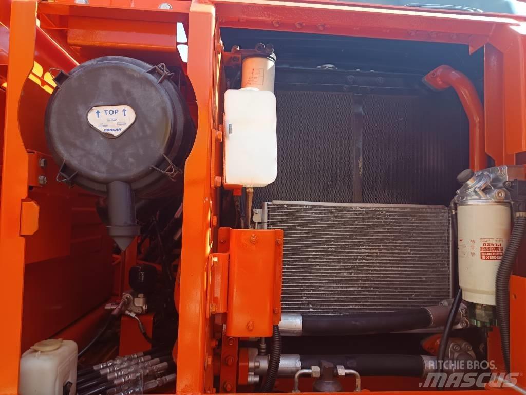 Doosan DX150 LC 대형 굴삭기 29톤 이상