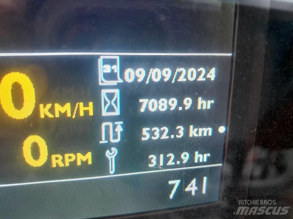 JCB TM 320 농업용 텔레 핸들러