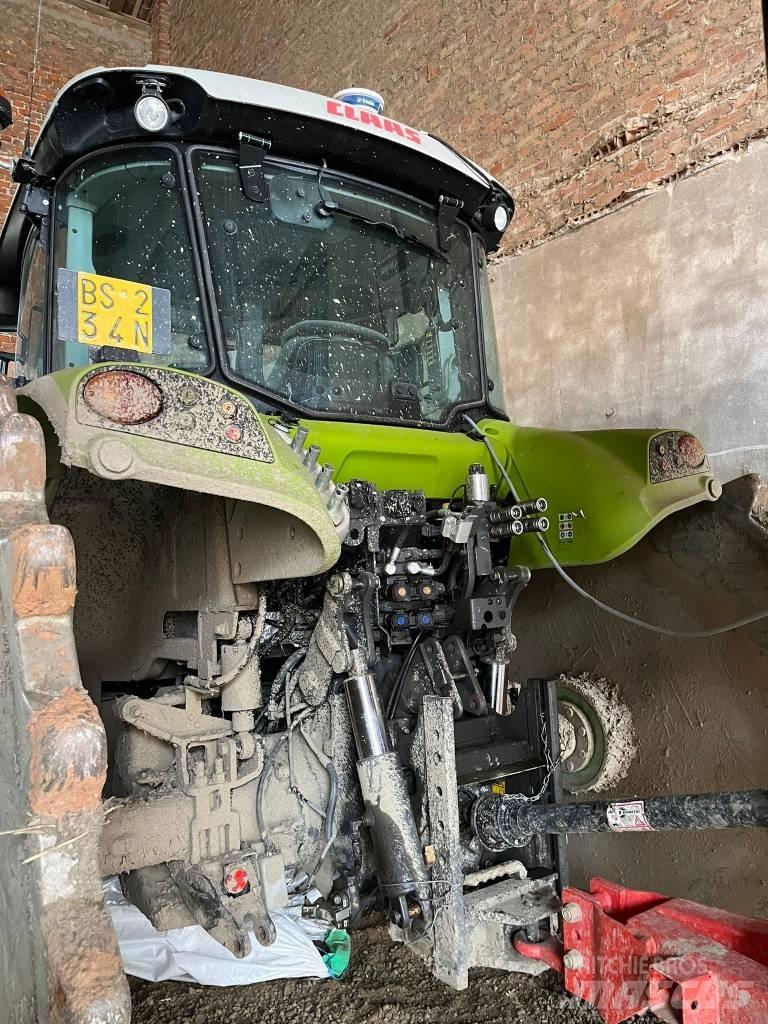 CLAAS Arion 460 트랙터