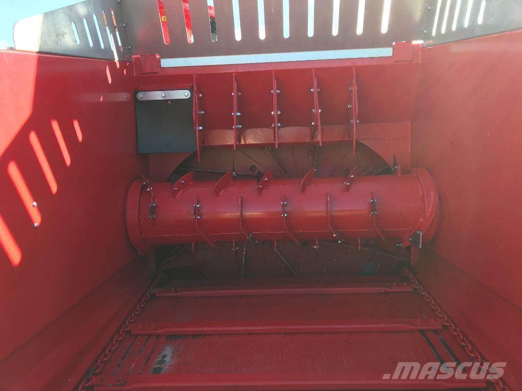 Silofarmer 280 베일 분쇄기, 절단기 및 언롤러