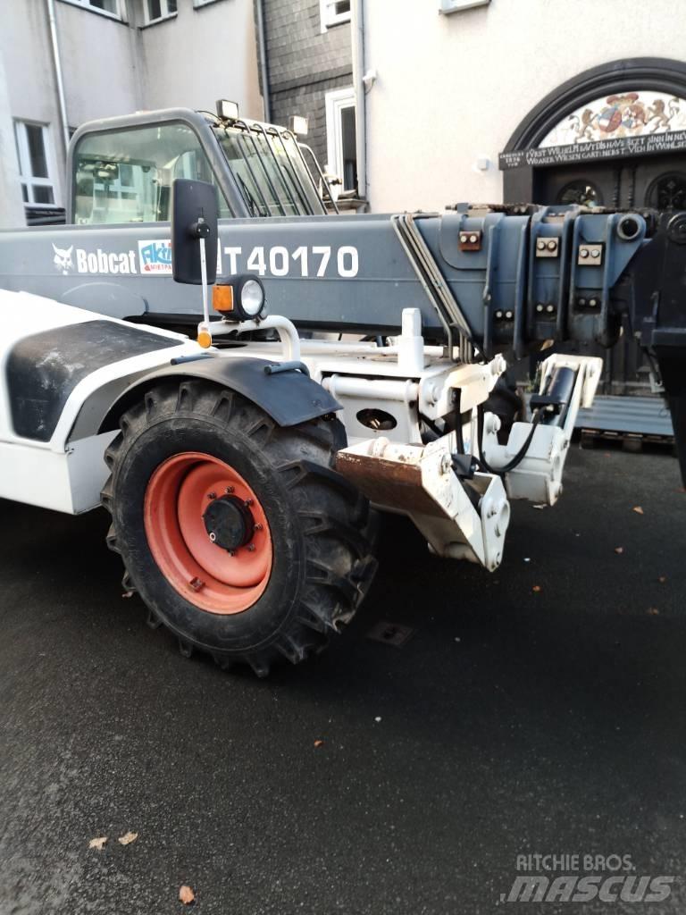 Bobcat B40170-D221 텔러 핸들러