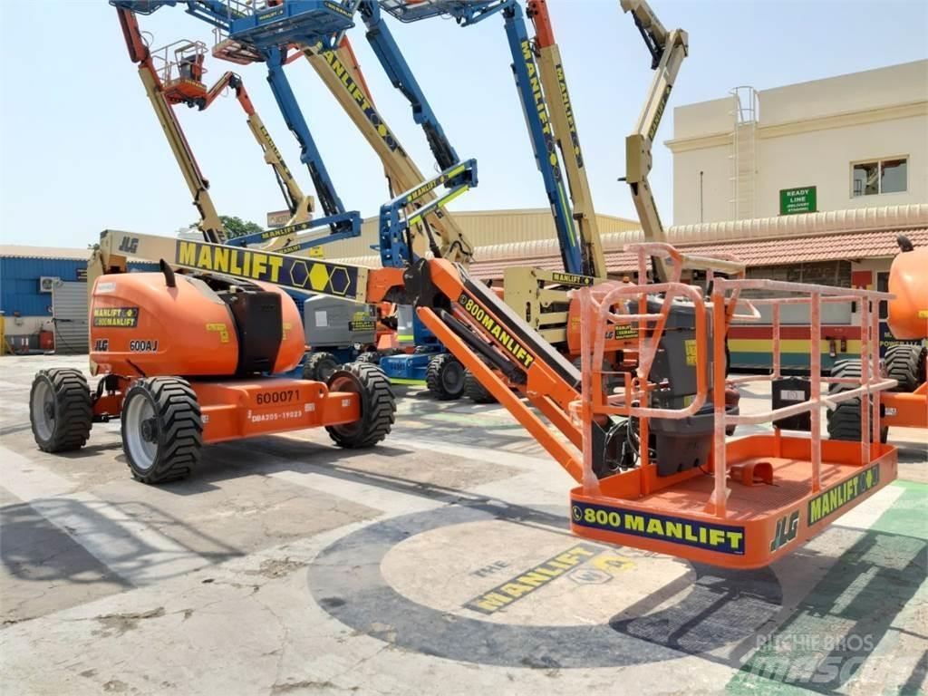 JLG 600AJ 관절형 전동이동 리프트