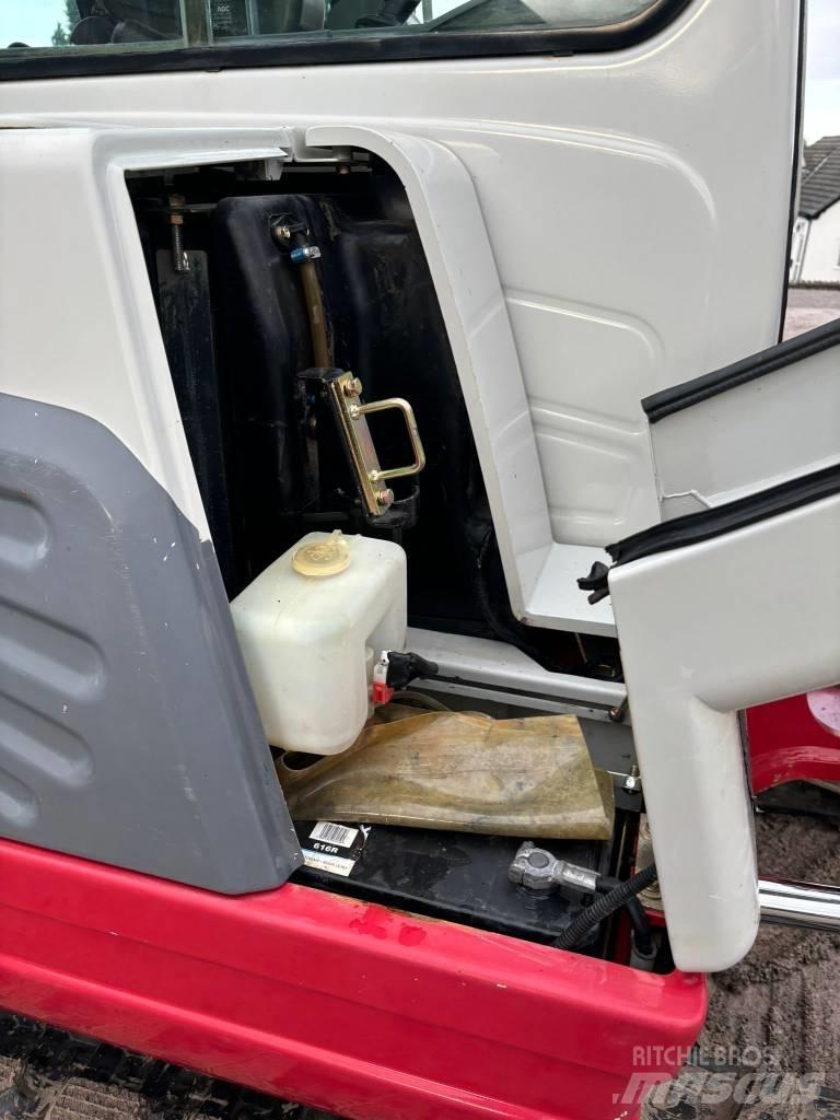 Takeuchi TB 250 소형 굴삭기 7톤 미만