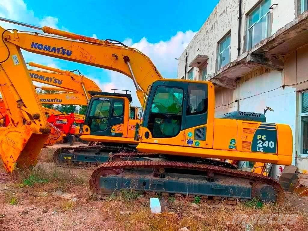 Komatsu PC 240 대형 굴삭기 29톤 이상