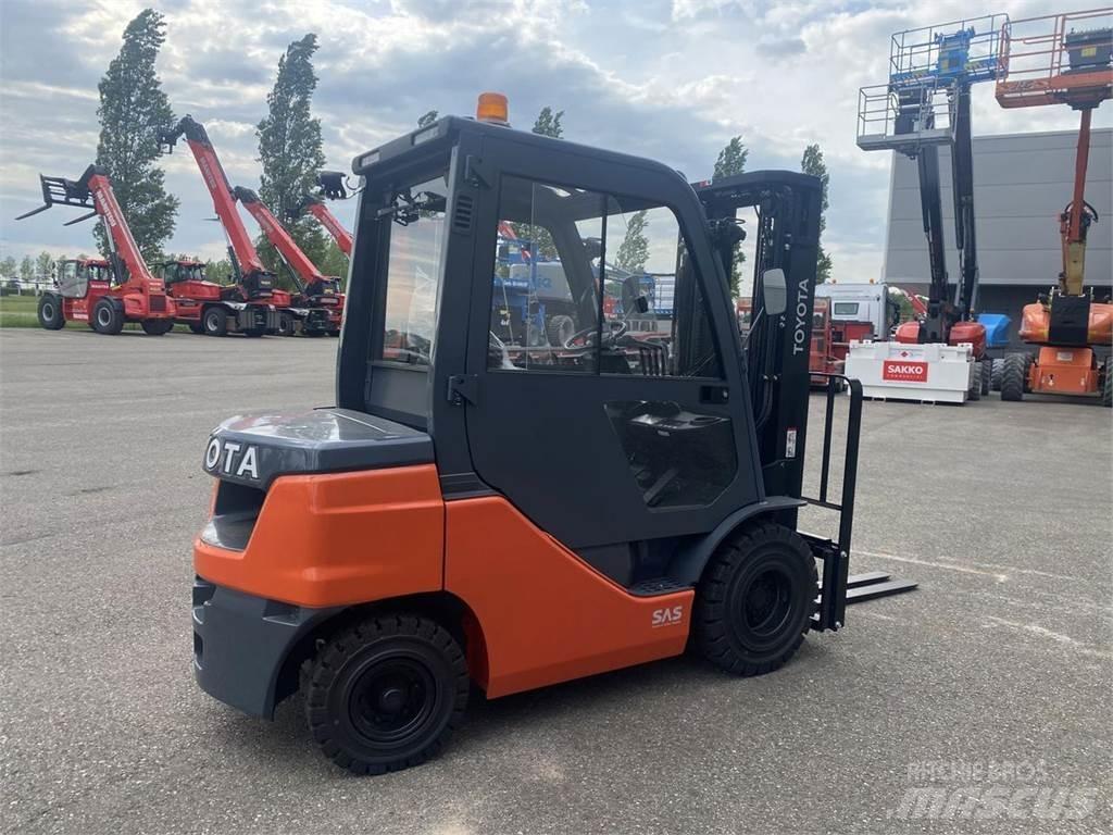 Toyota 52-8FDF25 디젤 지게차