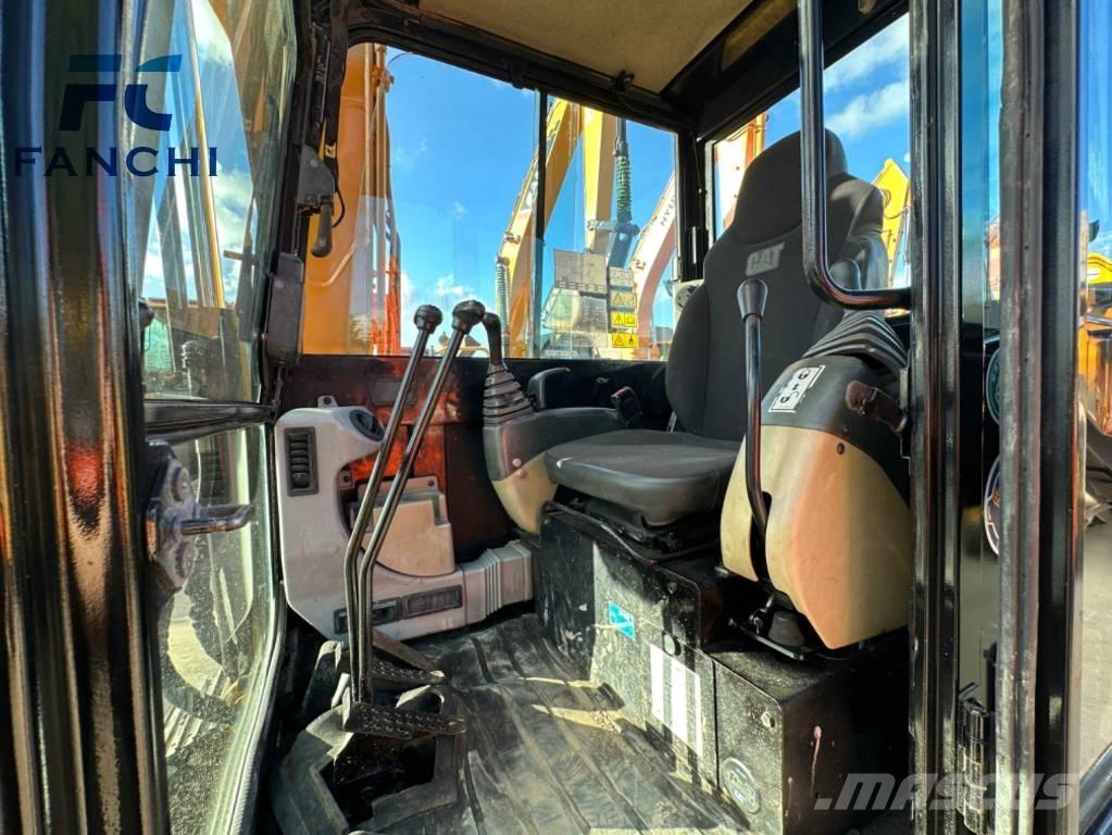 CAT 305.5e2 대형 굴삭기 29톤 이상