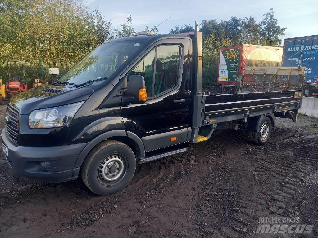 Ford Transit 350 플랫베드/드롭사이드 트럭