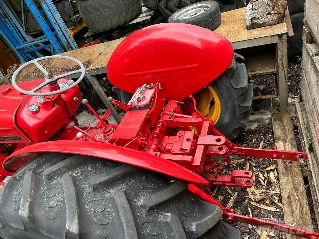 David Brown 850 트랙터