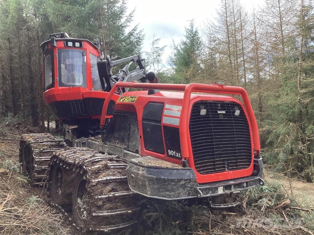 Komatsu 901 XC 원목 하베스터