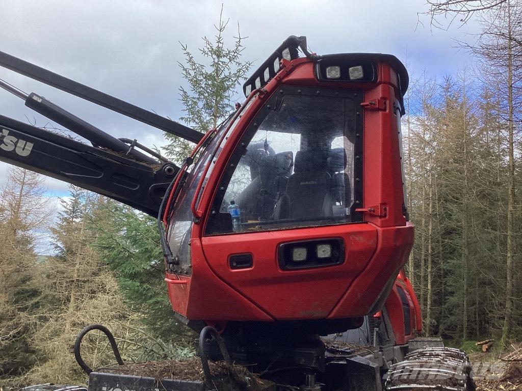 Komatsu 901 XC 원목 하베스터