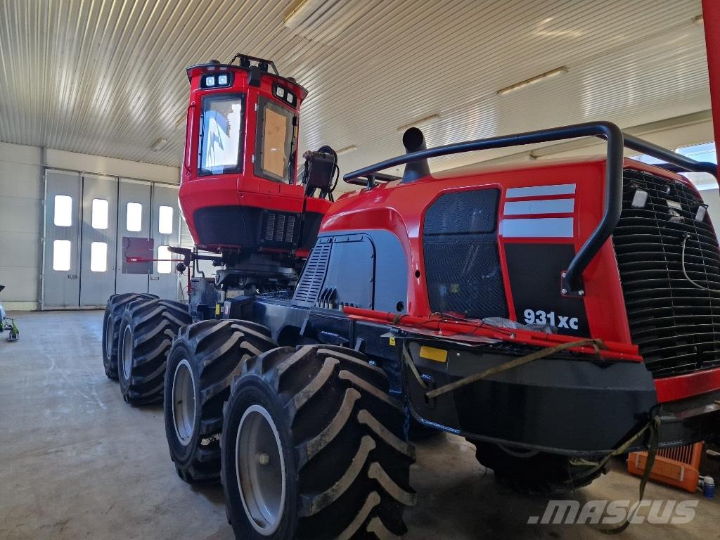 Komatsu 931 XC 원목 하베스터