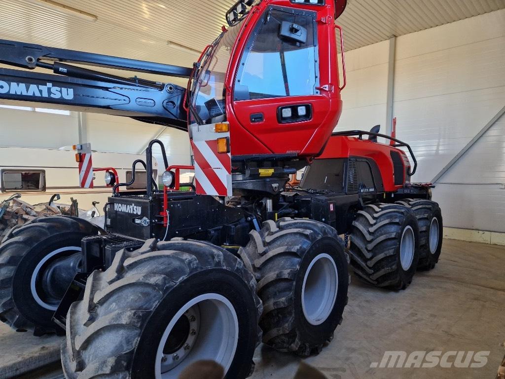 Komatsu 931 XC 원목 하베스터