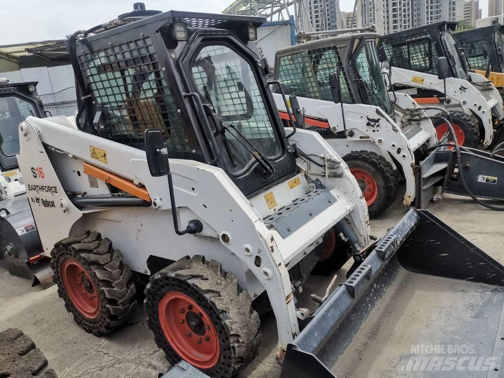 Bobcat S 16  스키드로더