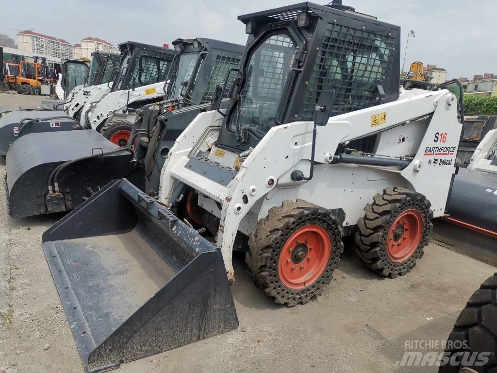 Bobcat S 16  스키드로더
