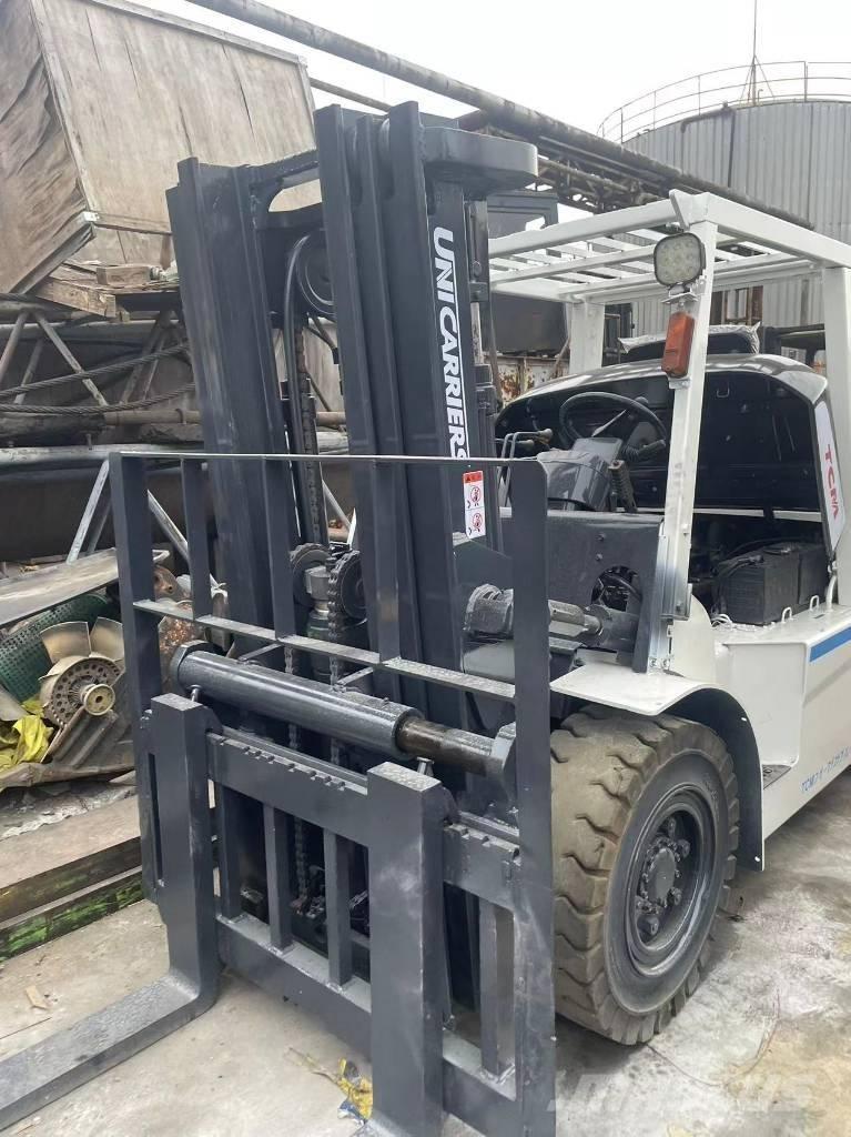 TCM 5 TON 디젤 지게차