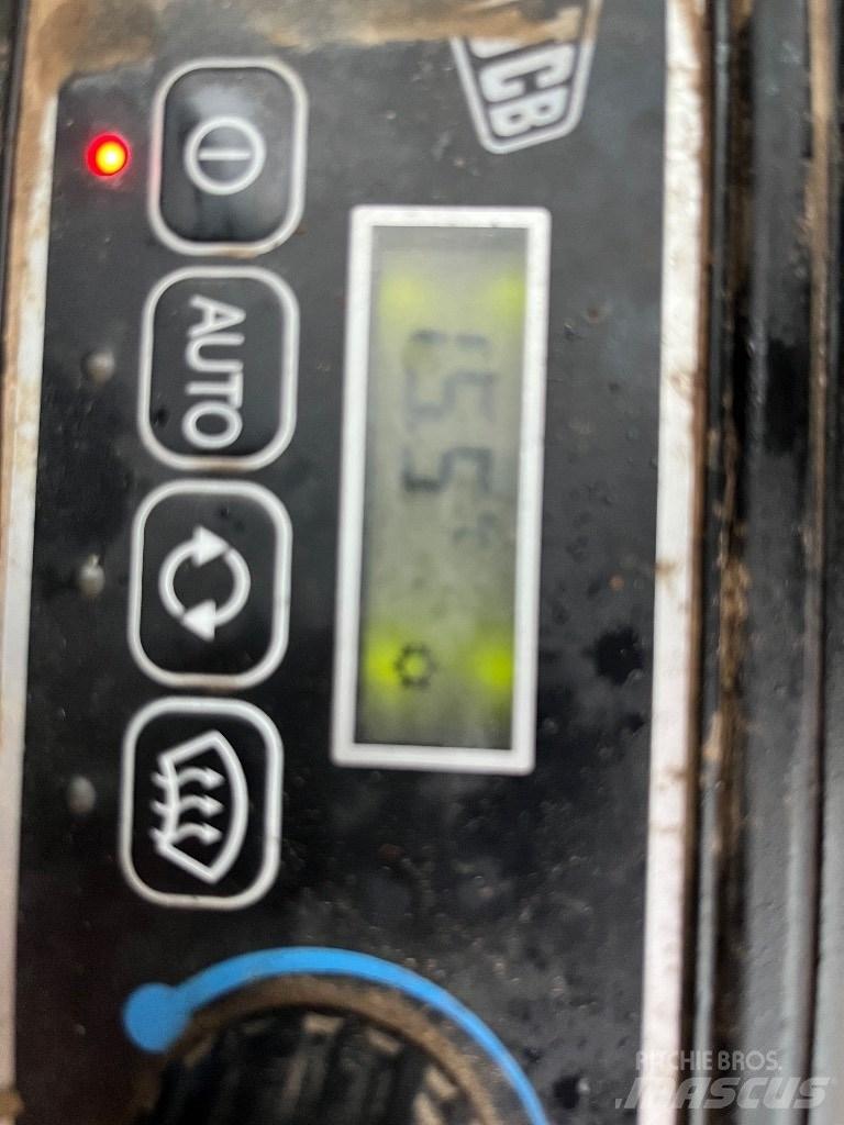 JCB JS370 LC 대형 굴삭기 29톤 이상