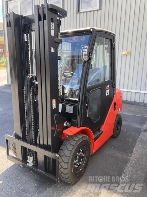 EP CPCD25N XH7B 디젤 지게차
