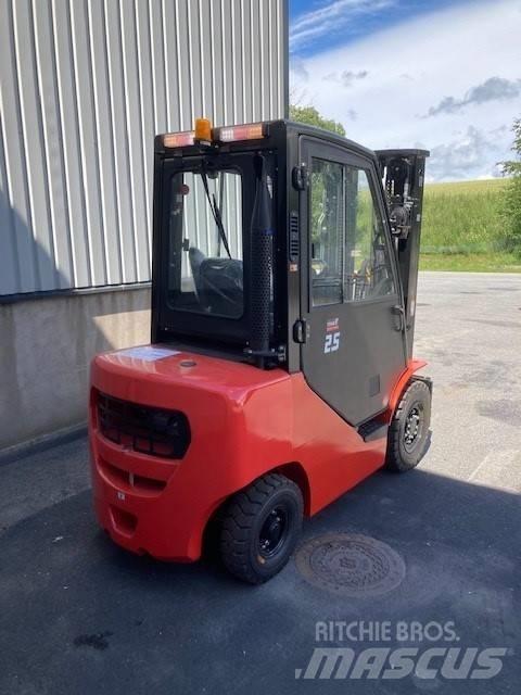 EP CPCD25N XH7B 디젤 지게차