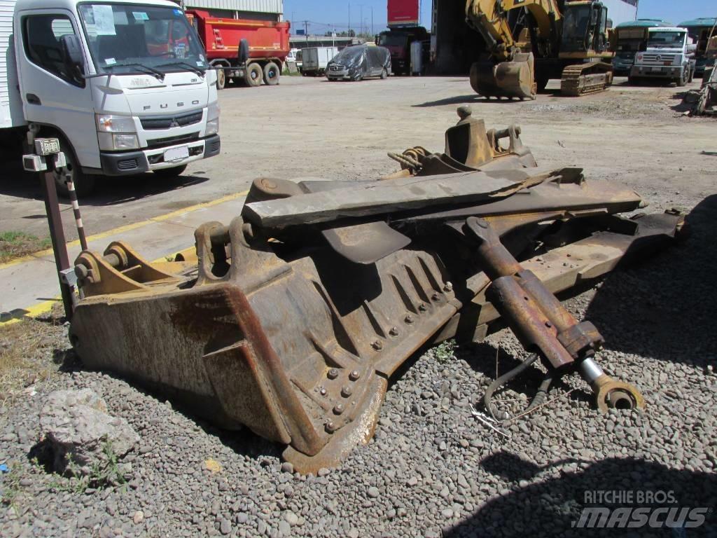 CAT D8T-15 크롤러 도저