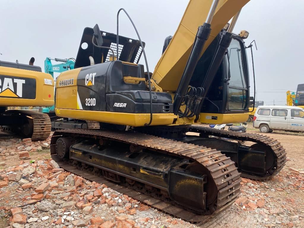 CAT 320 D L 대형 굴삭기 29톤 이상