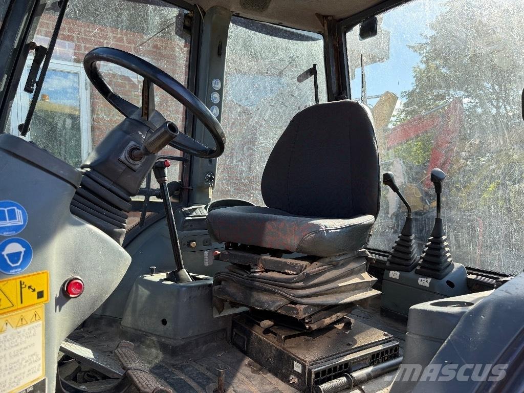 New Holland NH 95 백호로더