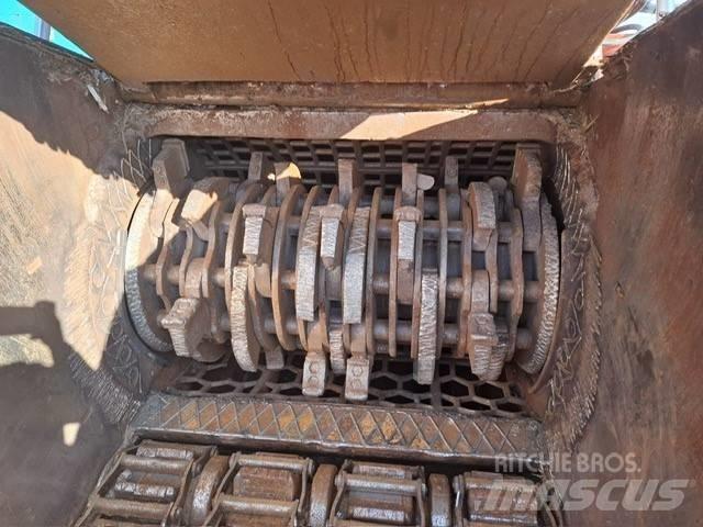 Morbark 6400XT 폐기물 분쇄기