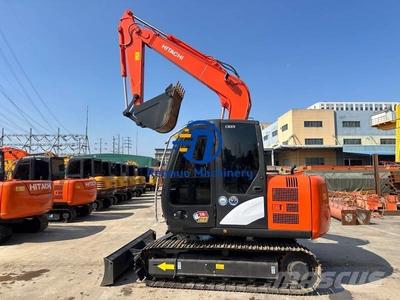 Hitachi ZX70 소형 굴삭기 7톤 미만