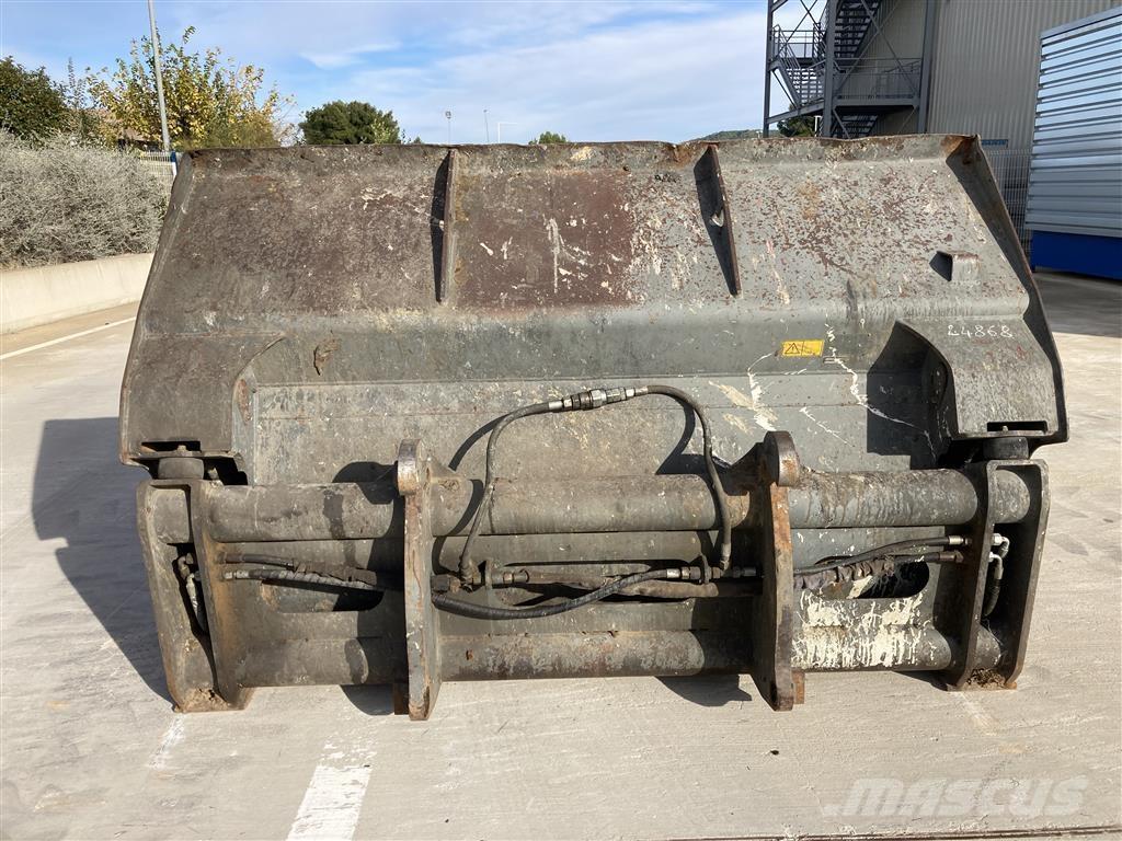 Liebherr L 538  휠로우더