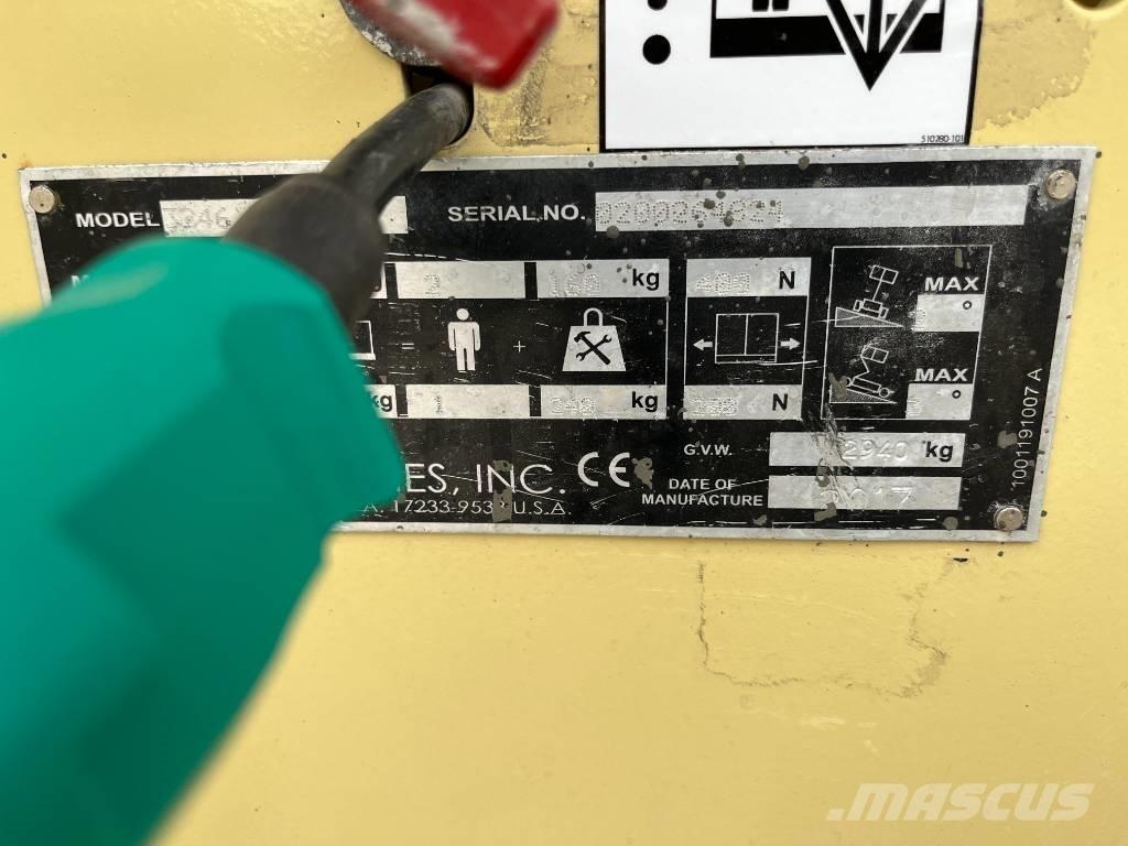 JLG 3246 ES 가위형 리프트