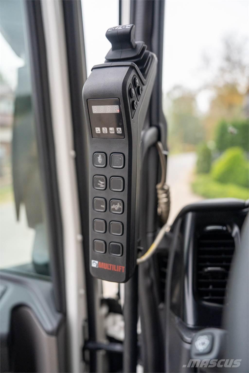 Scania P420 6X2 훅 리프트 트럭