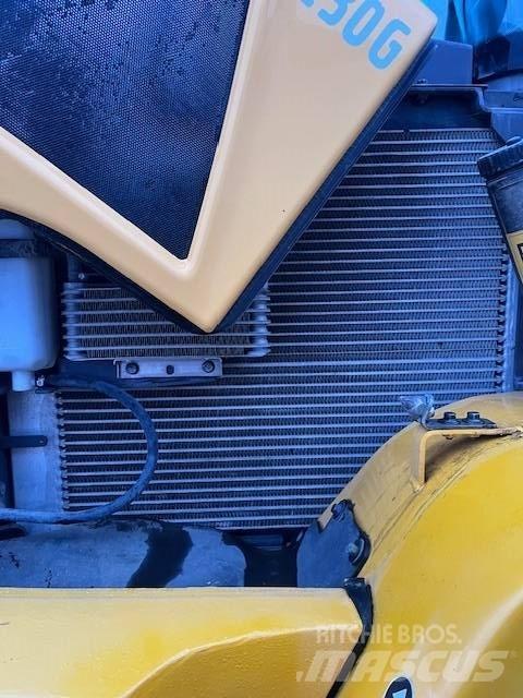 Volvo L 30 G  휠로우더