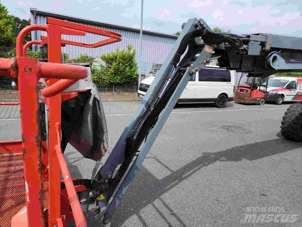 SkyJack SJ 66 T 관절형 전동이동 리프트