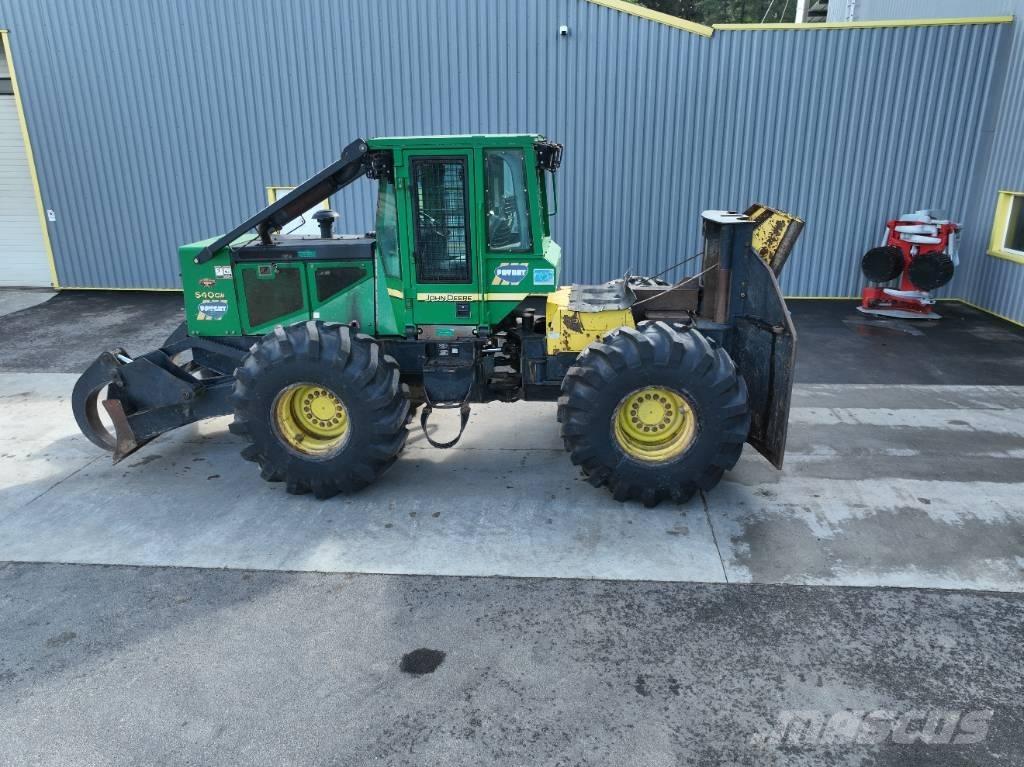 John Deere 540 G III 목재스키더