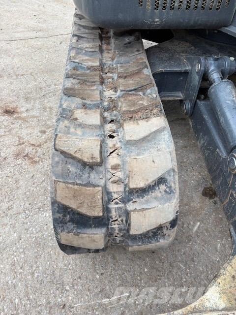 Doosan DX 85 R-3 중형굴삭기 7톤-28톤