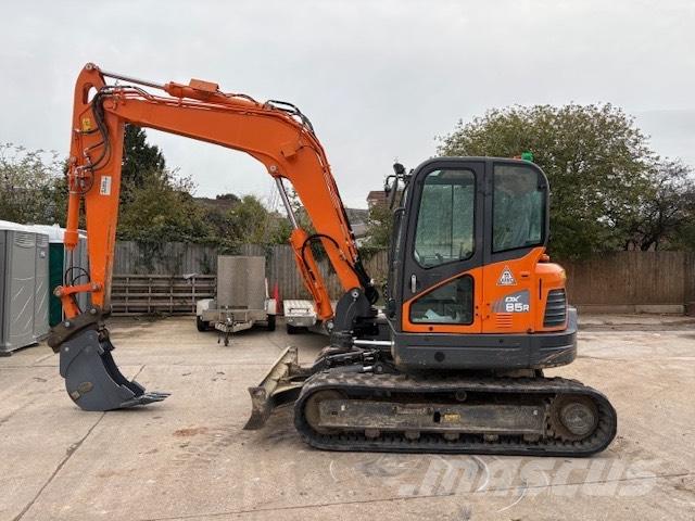 Doosan DX 85 R-3 중형굴삭기 7톤-28톤