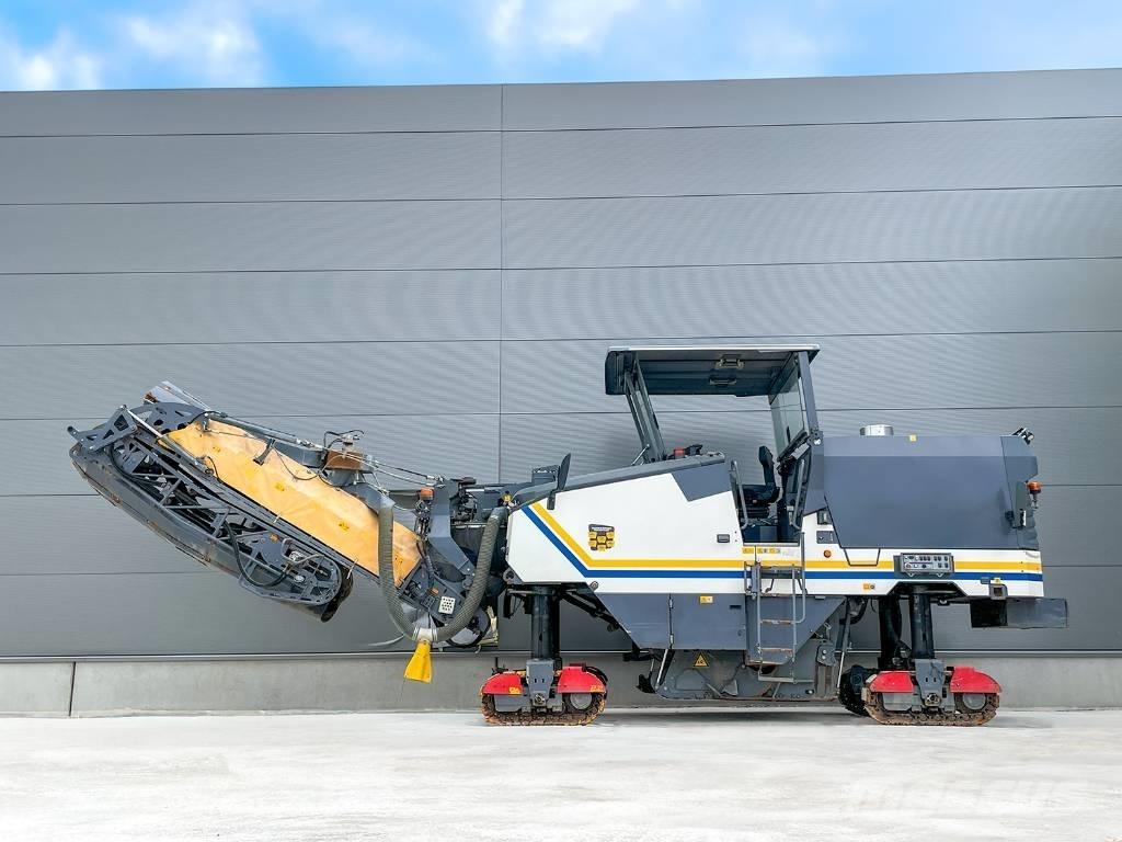 Wirtgen W 150 CFI 아스팔트 콜드 밀링 기계