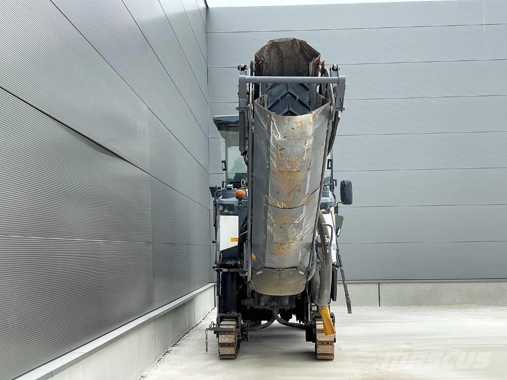Wirtgen W 150 CFI 아스팔트 콜드 밀링 기계