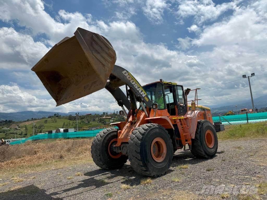 Doosan DL420A  휠로우더