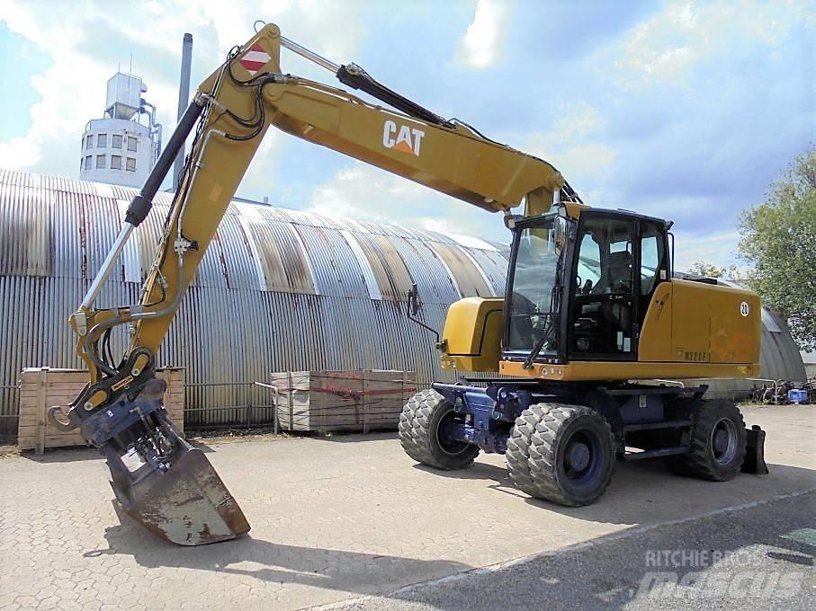 CAT M 320 F  휠 굴삭기