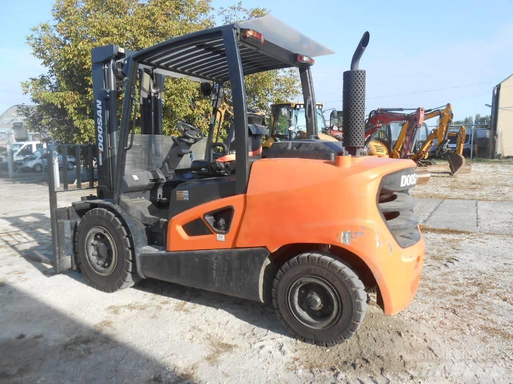 Doosan D50SC-09 디젤 지게차