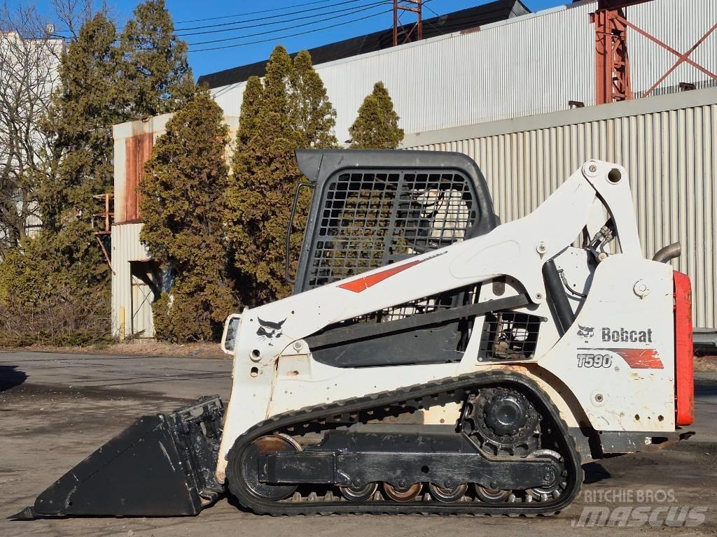 Bobcat T 590  스키드로더