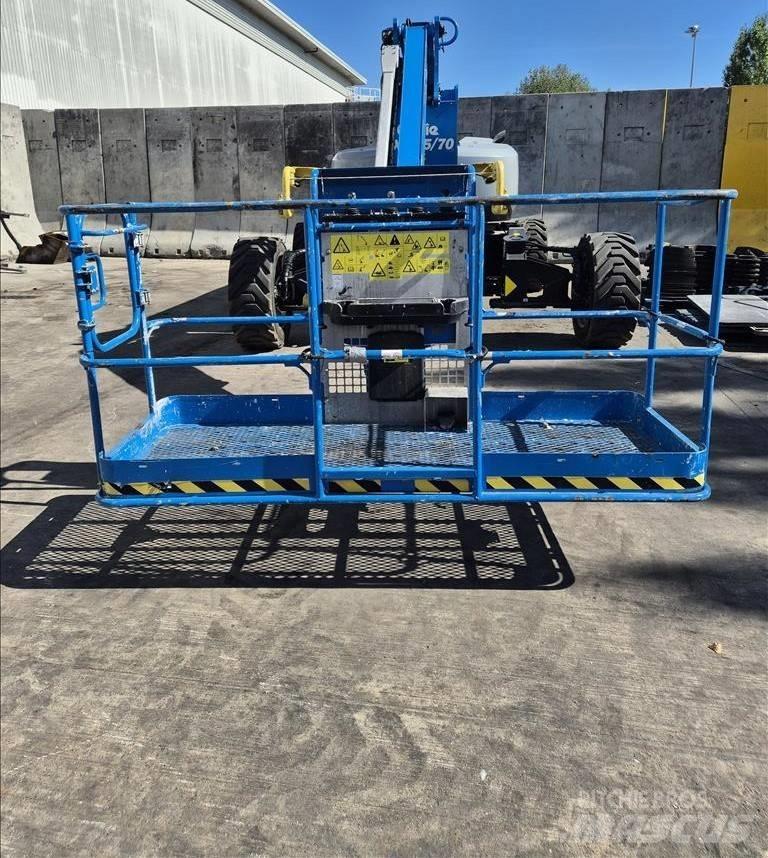 Genie ZX 135/70 관절형 전동이동 리프트
