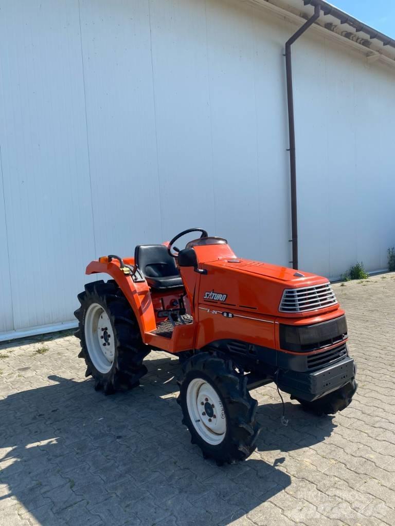 Kubota SATURN X24D 소형 트랙터