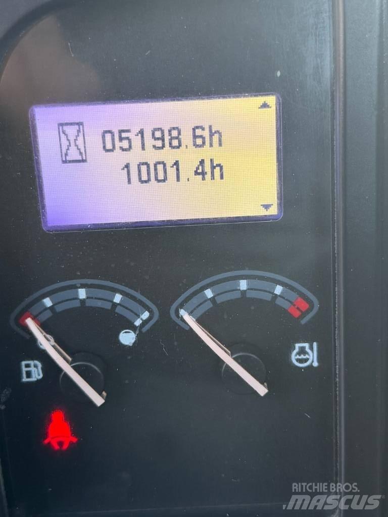 Volvo ECR 88 D 중형굴삭기 7톤-28톤