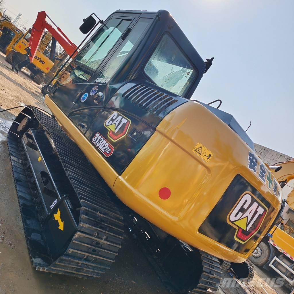 CAT 313 D 대형 굴삭기 29톤 이상